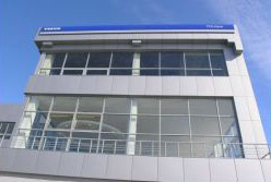 ���-����